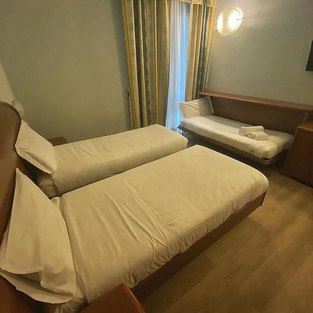 Hotel Europa Milano 로사테 외부 사진