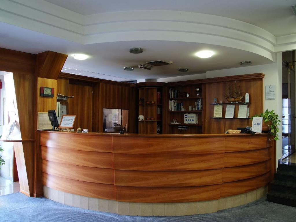 Hotel Europa Milano 로사테 외부 사진